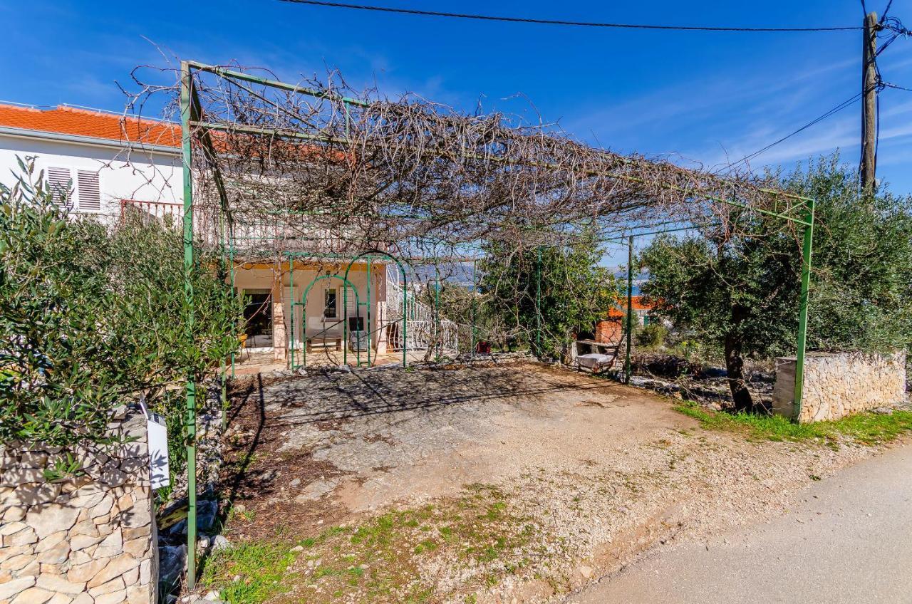 Apartments Stara Maslina Slatine Kültér fotó